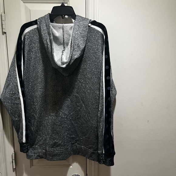 Pink VS Rare shiny long sweatshirt with velvet polka dots on the sleeves - Picture 3 of 15